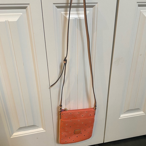 Guess Hula Girl Mirrored Crossbody Purse - Picture 6 of 9